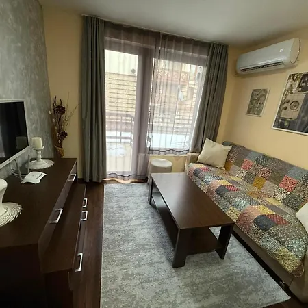 Mountain Heaven Retreat With Free Bottle Of Wine Close To Gondola, Free Parking