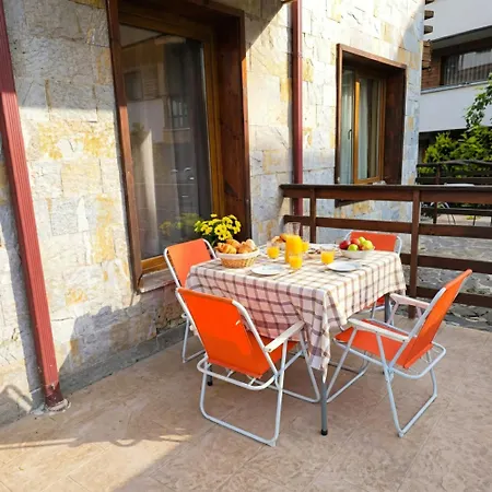 Mountain Escape - 1 Bedroom, Near Gondola, Free Parking Appartement *