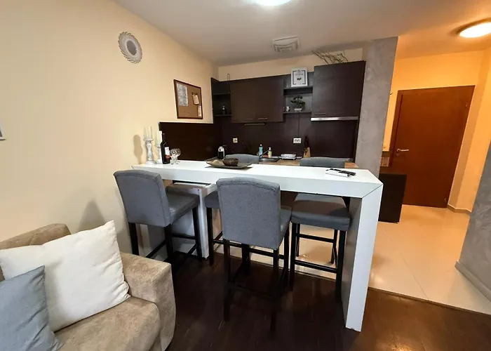 Apartment Mountain Heaven Retreat With Free Bottle Of Wine Close To Gondola, Free Parking Bansko